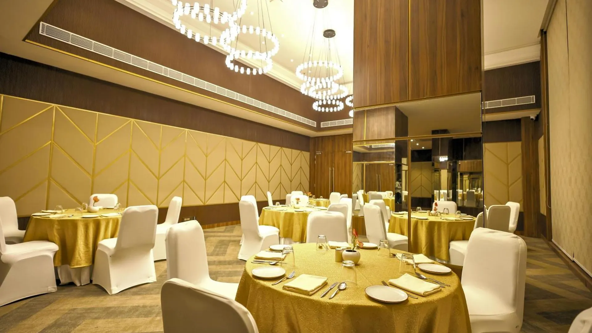 Rhythm Gurugram Hotel & Suites, Sohna Road Gurgaon